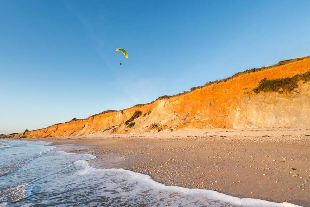 Tiny House Sur Terrain Boise A 10 Mn De La Mer Férel Exteriér fotografie